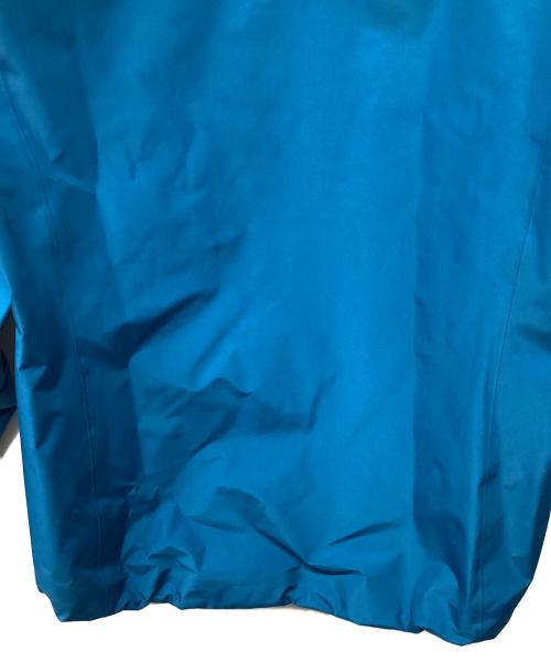 ARC'TERYX（アークテリクス）ARC'TERYX (アークテリクス) Alpha SV Jacket（トレッキングウェア/レインウェア) スカイブルー サイズ:Mの古着・服飾アイテム