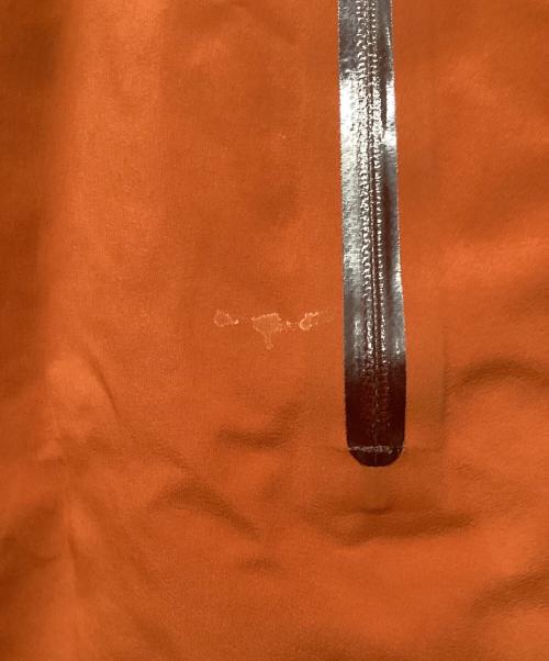 ARC'TERYX（アークテリクス）ARC'TERYX (アークテリクス) Iser Jacket（トレッキングウェア/レインウェア) オレンジ サイズ:Sの古着・服飾アイテム