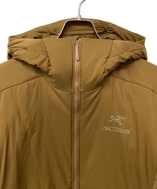 ARC'TERYX（アークテリクス）ARC'TERYX (アークテリクス) アトムARフーディー（トレッキングウェア) ブラウン サイズ:Mの古着・服飾アイテム
