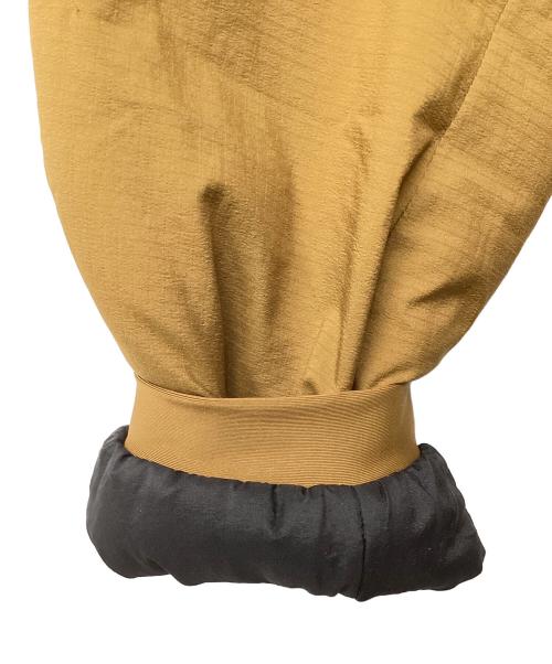 ARC'TERYX（アークテリクス）ARC'TERYX (アークテリクス) アトムARフーディー（トレッキングウェア) ブラウン サイズ:Mの古着・服飾アイテム
