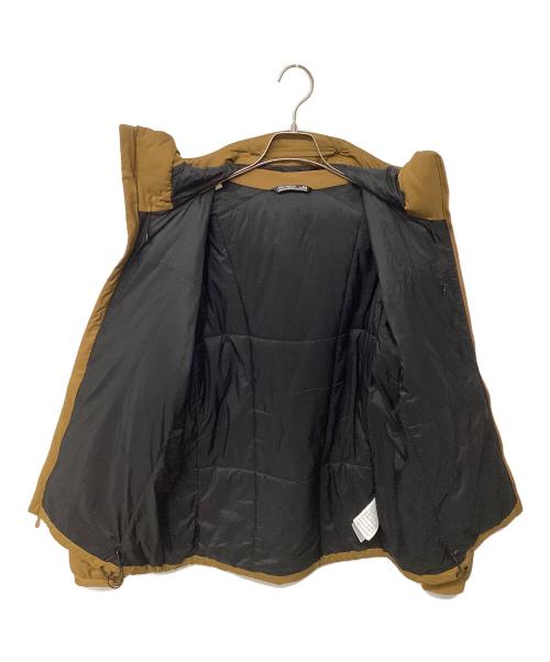 ARC'TERYX（アークテリクス）ARC'TERYX (アークテリクス) アトムARフーディー（トレッキングウェア) ブラウン サイズ:Mの古着・服飾アイテム
