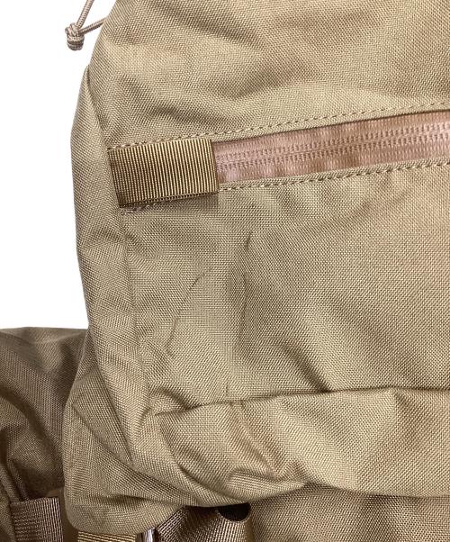 MYSTERY RANCH（ミステリーランチ）MYSTERY RANCH (ミステリーランチ) Cabinet カーキの古着・服飾アイテム