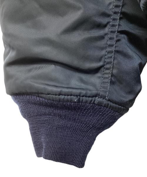 ALPHA INDUSTRIES INC.（アルファインダストリーズ）ALPHA INDUSTRIES INC. (アルファインダストリーズ) CWU-45/P フライトジャケット ネイビー サイズ:Mの古着・服飾アイテム