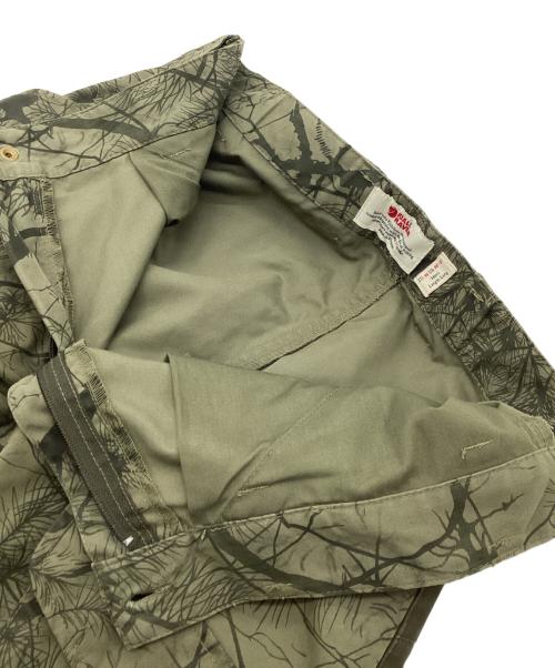 FJALLRAVEN（フェールラーベン）FJALLRAVEN (フェールラーベン) アウトドアウェア(パンツ) グリーン サイズ:EU46　US30-31　LENGTH：LONGの古着・服飾アイテム