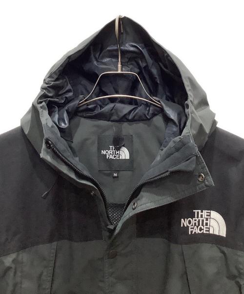 THE NORTH FACE（ザ ノース フェイス）THE NORTH FACE (ザ ノース フェイス) マウンテンライトジャケット ブラック×アスファルトグレー サイズ:SIZE Mの古着・服飾アイテム