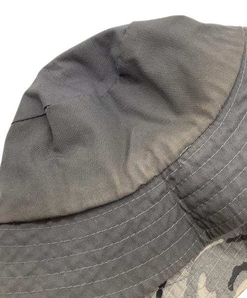 stussy（ステューシー）stussy (ステューシー) カモ柄リバーシブルハット グレー サイズ:SIZE Lの古着・服飾アイテム