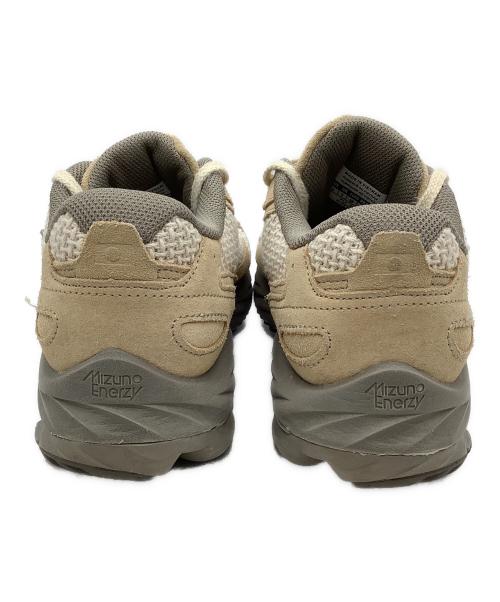 MIZUNO（ミズノ）MIZUNO (ミズノ) BEAMS (ビームス) Wave Rider β ベージュ サイズ:SIZE 24cmの古着・服飾アイテム