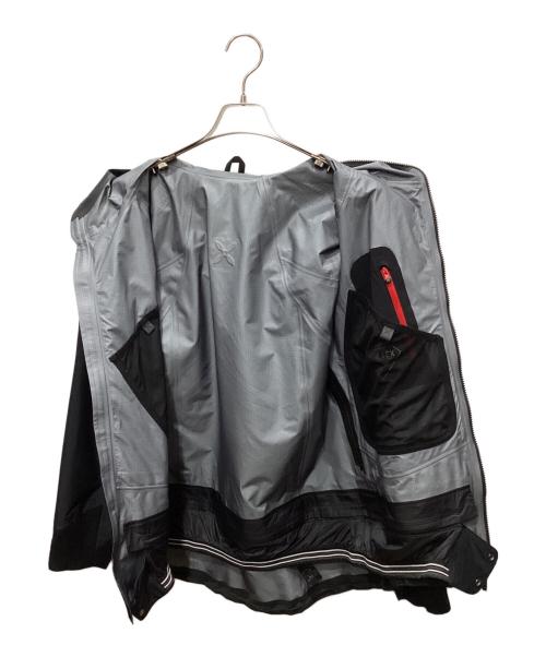 MONTURA（モンチュラ）MONTURA (モンチュラ) LINE JACKET ブラック サイズ:Mの古着・服飾アイテム