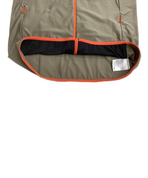 MONTURA（モンチュラ）MONTURA (モンチュラ) トレッキングウェア(ソフトシェル) グレージュ サイズ:Mの古着・服飾アイテム