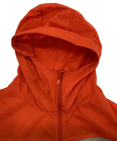 norrona（ノローナ）norrona (ノローナ) Falketind Aero60 Hood ベージュ×オレンジ サイズ:Mの古着・服飾アイテム