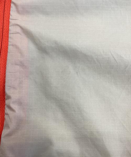 norrona（ノローナ）norrona (ノローナ) Falketind Aero60 Hood ベージュ×オレンジ サイズ:Mの古着・服飾アイテム
