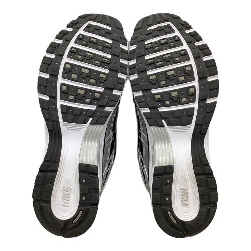 NIKE（ナイキ）NIKE (ナイキ) ウィメンズ P-6000 013M SILV/M SIL ブラック×グレー サイズ:SIZE 29cmの古着・服飾アイテム