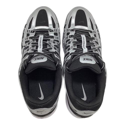 NIKE（ナイキ）NIKE (ナイキ) ウィメンズ P-6000 013M SILV/M SIL ブラック×グレー サイズ:SIZE 29cmの古着・服飾アイテム
