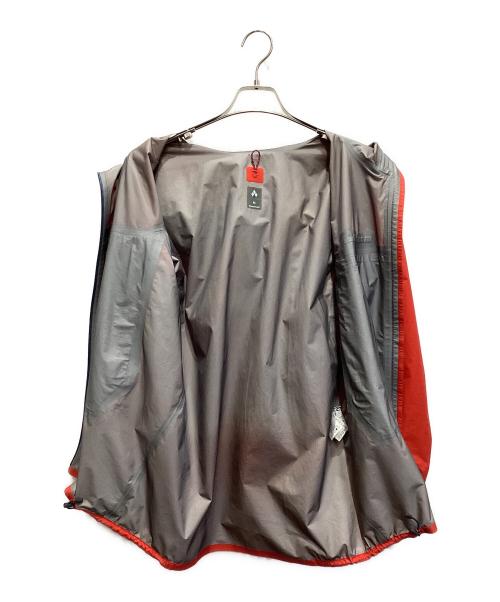 mont-bell（モンベル）mont-bell (モンベル) ストームクルーザー レッド×ネイビー サイズ:SIZE Mの古着・服飾アイテム