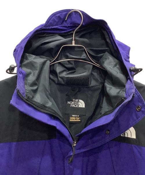 THE NORTH FACE（ザ ノース フェイス）THE NORTH FACE (ザ ノース フェイス) マウンテンジャケット ブラック×ブルー サイズ:SIZE Mの古着・服飾アイテム