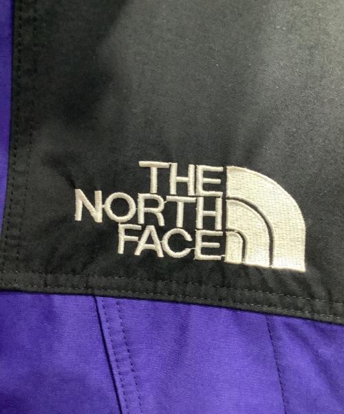 THE NORTH FACE（ザ ノース フェイス）THE NORTH FACE (ザ ノース フェイス) マウンテンジャケット ブラック×ブルー サイズ:SIZE Mの古着・服飾アイテム