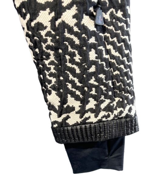 MONCLER（モンクレール）MONCLER (モンクレール) ダウンコート ブラック×ホワイト サイズ:SIZE 1の古着・服飾アイテム