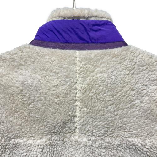 Patagonia（パタゴニア）Patagonia (パタゴニア) キッズレトロＸジャケット ホワイト×パープル サイズ:SIZE XXLの古着・服飾アイテム