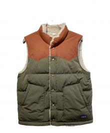 Patagonia（パタゴニア）の古着「リバーシブル・ビビー・ダウン・ベスト」｜カーキ×ブラウン