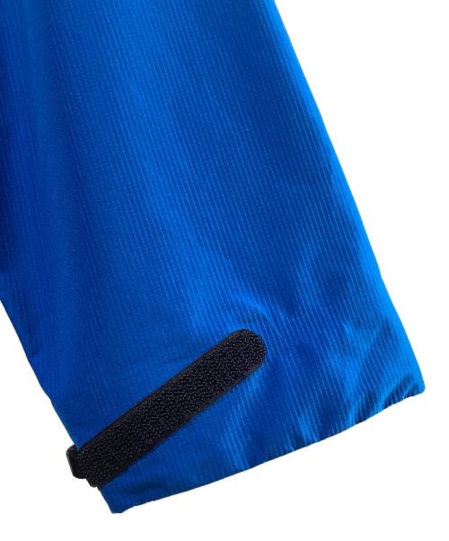 finetrack（ファイントラック）finetrack (ファイントラック) エバーブレスアルマジャケット ブルー×オレンジ サイズ:SIZE Lの古着・服飾アイテム