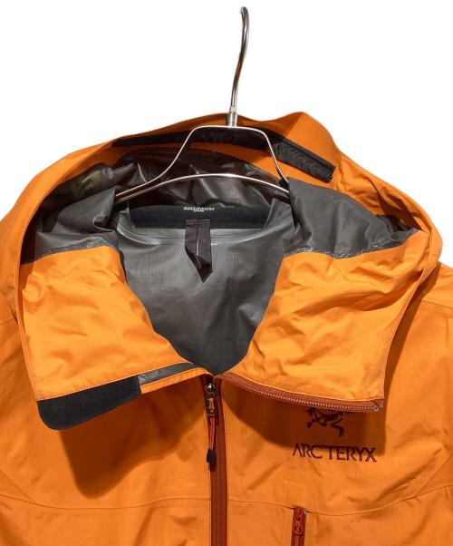 ARC'TERYX（アークテリクス）ARC'TERYX (アークテリクス) Alpha SL Jacket オレンジ サイズ:SIZE Mの古着・服飾アイテム