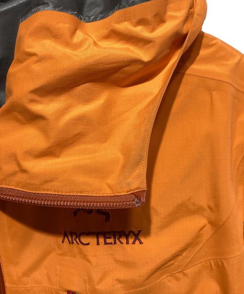 ARC'TERYX（アークテリクス）ARC'TERYX (アークテリクス) Alpha SL Jacket オレンジ サイズ:SIZE Mの古着・服飾アイテム