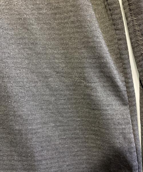 Patagonia（パタゴニア）Patagonia (パタゴニア) キャプリーン 4 エクスペディション ウェイト ジップネック グレー サイズ:SIZE Lの古着・服飾アイテム