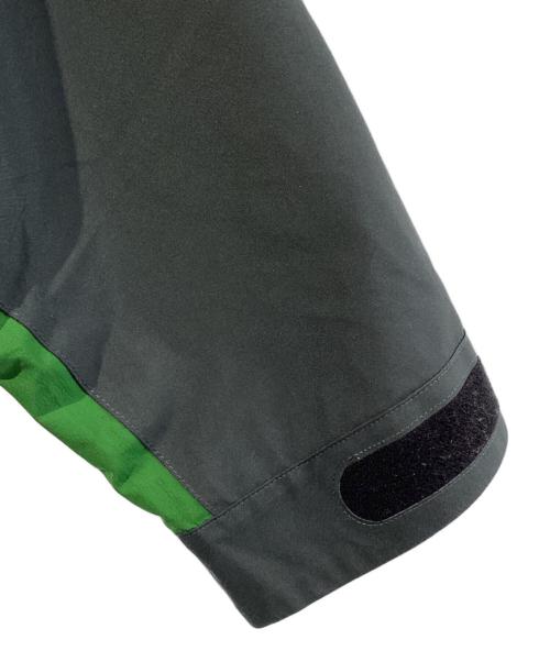 THE NORTH FACE（ザ ノース フェイス）THE NORTH FACE (ザ ノース フェイス) アウトドアウェア(ジャケット) グリーン×グレー サイズ:SIZE　Mの古着・服飾アイテム