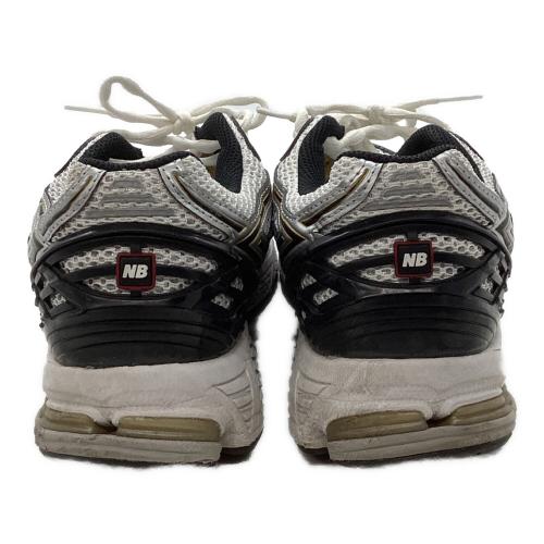 NEW BALANCE（ニューバランス）NEW BALANCE (ニューバランス) ローカットスニーカー  ブラック×ホワイト サイズ:27cmの古着・服飾アイテム