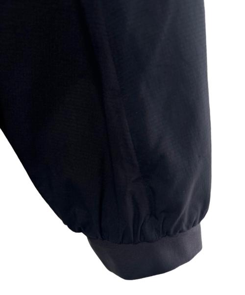 ARC'TERYX（アークテリクス）ARC'TERYX (アークテリクス) アトムLTフーディ ブラック サイズ:SIZE Sの古着・服飾アイテム