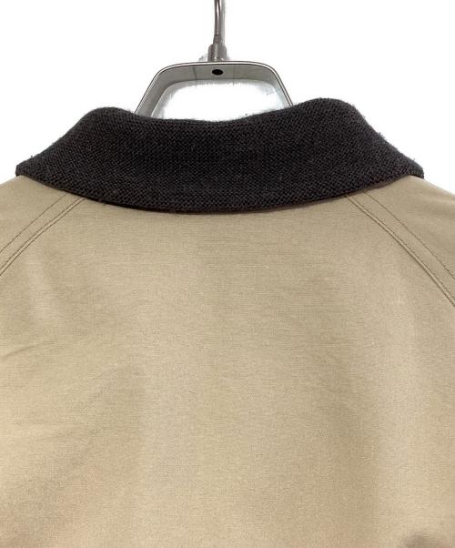 BROWN by 2-tacs（ブラウンバイツータックス）BROWN by 2-tacs (ブラウンバイツータックス) リバーシブルダウン ベージュ×オリーブ サイズ:SIZE Mの古着・服飾アイテム