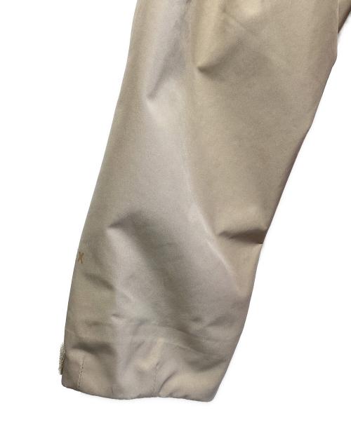 Patagonia（パタゴニア）Patagonia (パタゴニア) スノーボードウェア(ジャケット) ベージュ×レッド サイズ:SIZE Sの古着・服飾アイテム