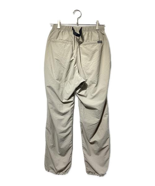 GRAMICCI（グラミチ）GRAMICCI (グラミチ) ナイロントラックパンツ ベージュ サイズ:SIZE Mの古着・服飾アイテム