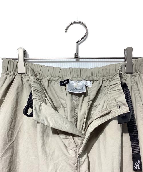 GRAMICCI（グラミチ）GRAMICCI (グラミチ) ナイロントラックパンツ ベージュ サイズ:SIZE Mの古着・服飾アイテム