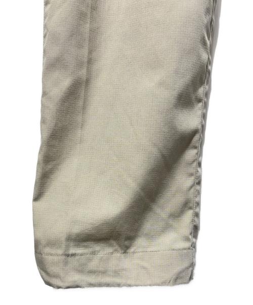 FJALLRAVEN（フェールラーベン）FJALLRAVEN (フェールラーベン) Abisko Shade Trousers ベージュ サイズ:EU 48の古着・服飾アイテム
