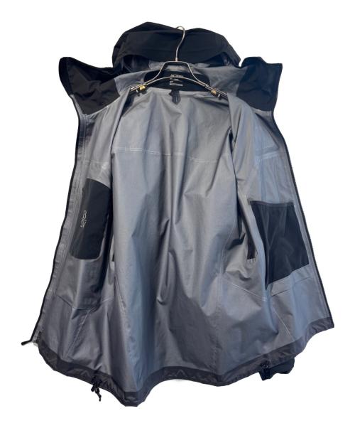 ARC'TERYX（アークテリクス）ARC'TERYX (アークテリクス) ベータSVジャケット ブラック サイズ:SIZE Sの古着・服飾アイテム