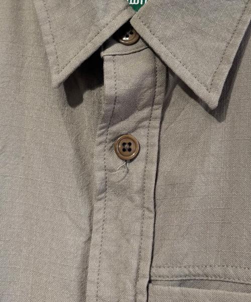 BROWN by 2-tacs（ブラウンバイツータックス）BROWN by 2-tacs (ブラウンバイツータックス) OUTER SHIRTS カーキ サイズ:SIZE Sの古着・服飾アイテム