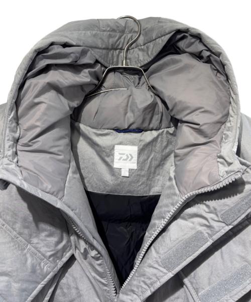 DAIWA（ダイワ）DAIWA (ダイワ) バックルポイントダウンジャンパー グレー サイズ:SIZE Lの古着・服飾アイテム