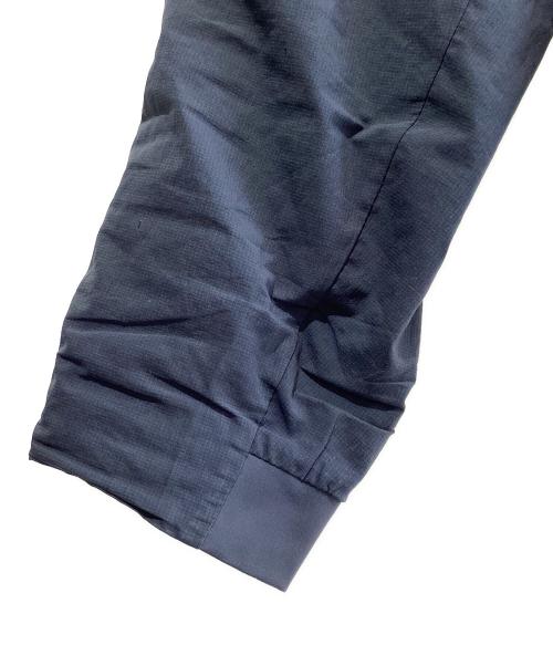 Patagonia（パタゴニア）Patagonia (パタゴニア) サーマル・エアシェッド・ジャケット ライトグレー サイズ:SIZE Mの古着・服飾アイテム