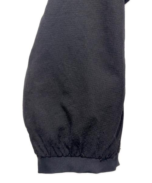 ARC'TERYX（アークテリクス）ARC'TERYX (アークテリクス) アトムLTフーディー ブラック サイズ:SIZE Sの古着・服飾アイテム