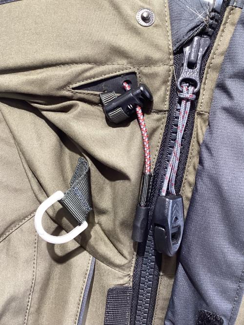 KLATTERMUSEN（クレッタルムーセン）KLATTERMUSEN (クレッタルムーセン) Noss Parka オリーブ サイズ:SIZE XSの古着・服飾アイテム