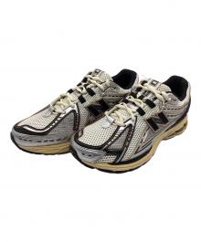NEW BALANCE（ニューバランス）の古着「1906R」｜シルバーxブラック