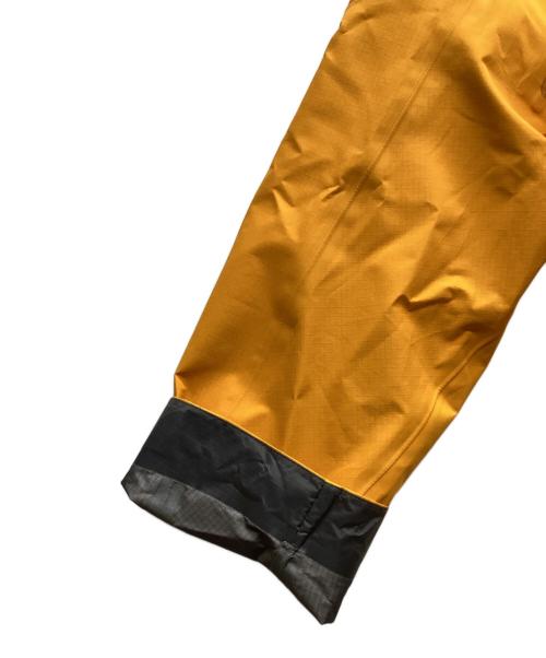 ARC'TERYX（アークテリクス）ARC'TERYX (アークテリクス) トレッキングウェア(ジャケット) オレンジ サイズ:Mの古着・服飾アイテム