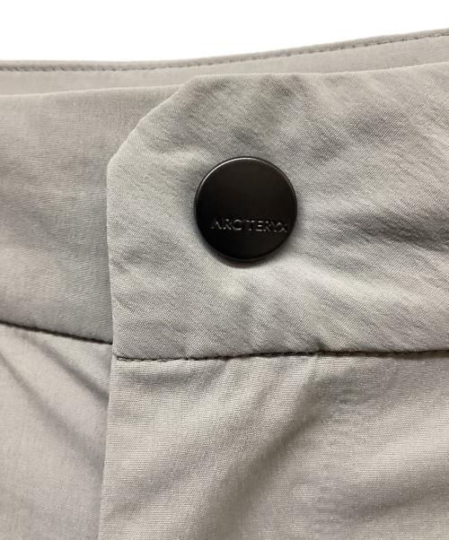 ARC'TERYX（アークテリクス）ARC'TERYX (アークテリクス) ACROPLE JOGGER グレー サイズ:SIZE Sの古着・服飾アイテム