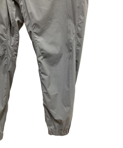 ARC'TERYX（アークテリクス）ARC'TERYX (アークテリクス) ACROPLE JOGGER グレー サイズ:SIZE Sの古着・服飾アイテム