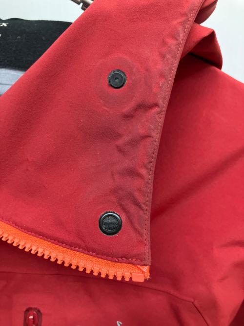 ARC'TERYX（アークテリクス）ARC'TERYX (アークテリクス) サイドワインダー ジャケット レッド サイズ:SIZE Sの古着・服飾アイテム
