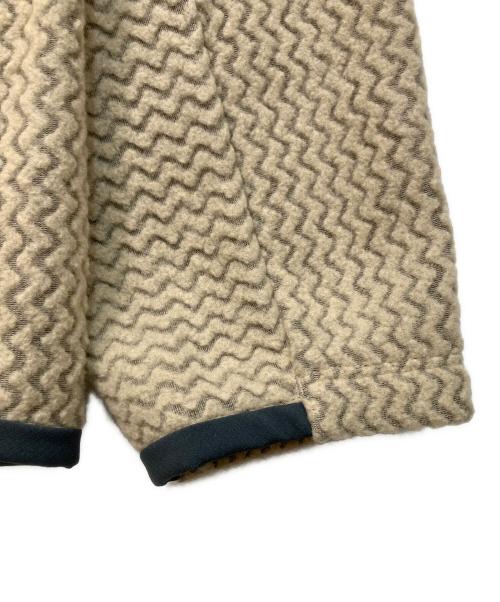 Patagonia（パタゴニア）Patagonia (パタゴニア) トレッキングウェア(メンズ・R1エア・クルー) ベージュ サイズ:SIZE Mの古着・服飾アイテム