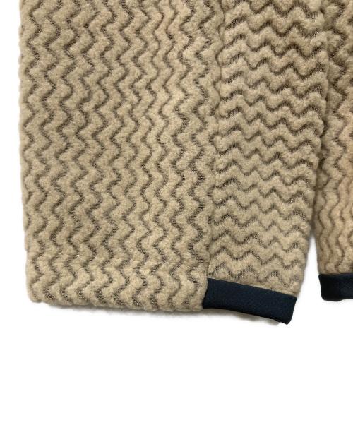 Patagonia（パタゴニア）Patagonia (パタゴニア) トレッキングウェア(メンズ・R1エア・クルー) ベージュ サイズ:SIZE Mの古着・服飾アイテム