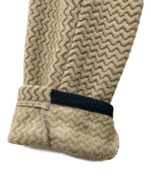 Patagonia（パタゴニア）Patagonia (パタゴニア) トレッキングウェア(メンズ・R1エア・クルー) ベージュ サイズ:SIZE Mの古着・服飾アイテム