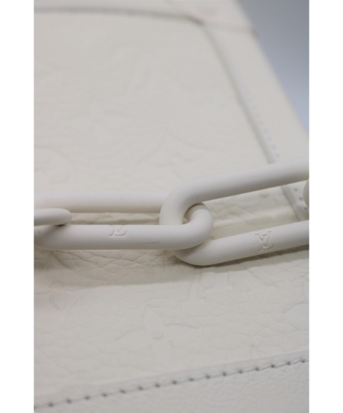 LOUIS VUITTON（ルイ ヴィトン）LOUIS VUITTON (ルイ・ヴィトン) トリヨンレザーソフトトランクショルダーバッグ ホワイト サイズ:-の古着・服飾アイテム